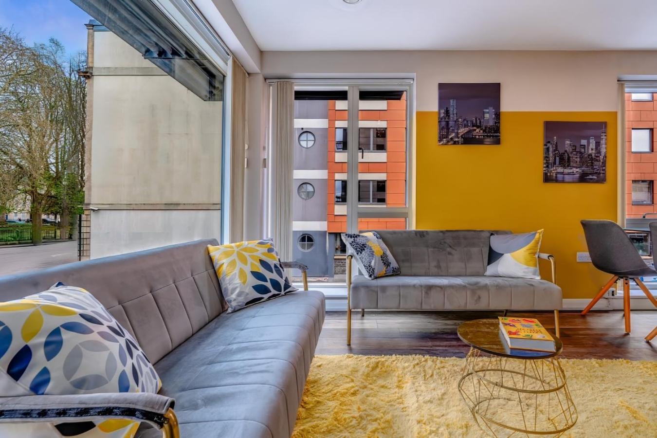Iconic Garden Apt, Steps From City Centre & Cafes Bristol Extérieur photo